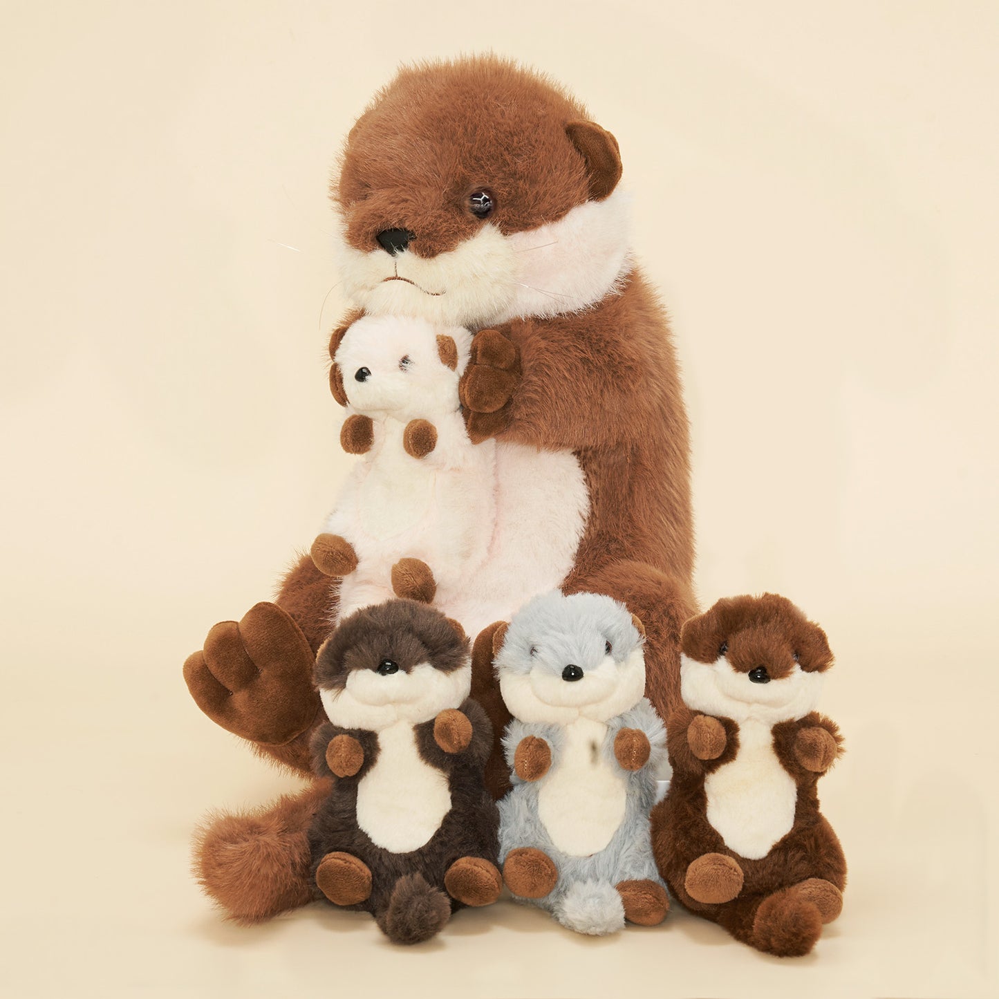 Otter-Plüschtier mit 4 Babys