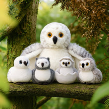 Laden Sie das Bild in den Galerie-Viewer, Plüschtier Eulefamilie mit 4-teiligem Baby-Geschenkset