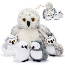 Laden Sie das Bild in den Galerie-Viewer, Plüschtier Eulefamilie mit 4-teiligem Baby-Geschenkset