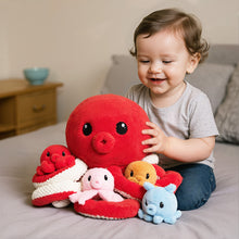 Laden Sie das Bild in den Galerie-Viewer, Oktopus-Stofftier mit 4 Baby-Oktopussen darin