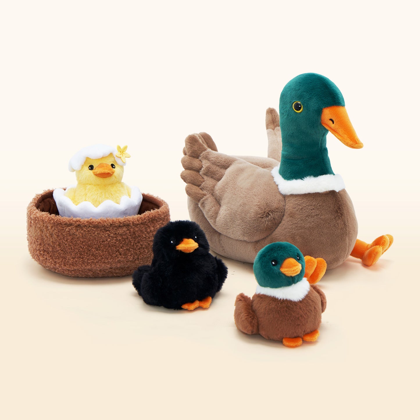 Entenfamilie, Entennest-Plüschtier mit 4 Baby-Enten im Inneren