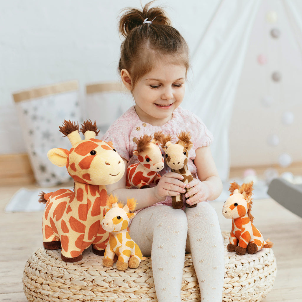 Plüschtier Giraffenfamilie mit 4-teiligem Baby-Geschenkset für Kleinkinder