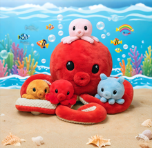Laden Sie das Bild in den Galerie-Viewer, Oktopus-Stofftier mit 4 Baby-Oktopussen darin