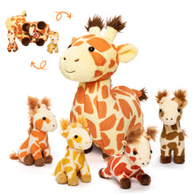 Laden Sie das Bild in den Galerie-Viewer, Plüschtier Giraffenfamilie mit 4-teiligem Baby-Geschenkset für Kleinkinder