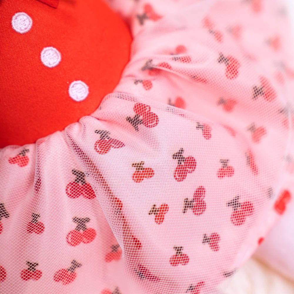 Puppenia Personalisierte Plüschpuppe in einem roten Kirschkleid Kirsche🍒