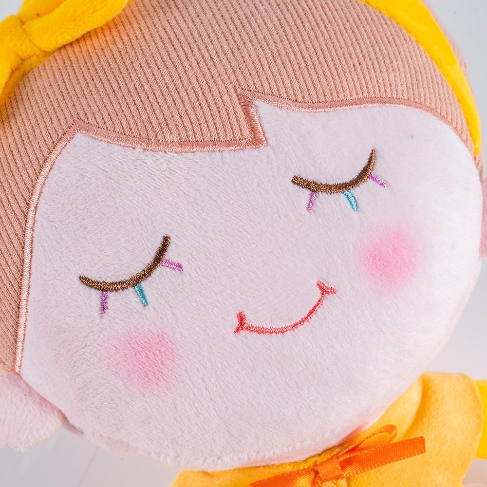 Personalizedoll Herbstmädchen gelber Rock Plüschpuppe Gelbe Puppe