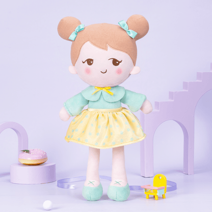 Personalizedoll Personalisierte Plüschpuppen mit schelmischem Ausdruck im Hellgrünen Kleid